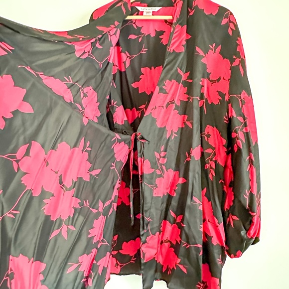 Y2K La Vie En Rose Silk Robe | Vintage Red and Black Silk Dressing Robe| size: M - Picture 2 of 7